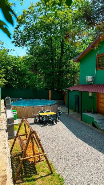 Na zdjęciu widoczny jest obiekt Sapanca Orman İçinde Özel Havuzlu Villa położony w mieście Sakarya.