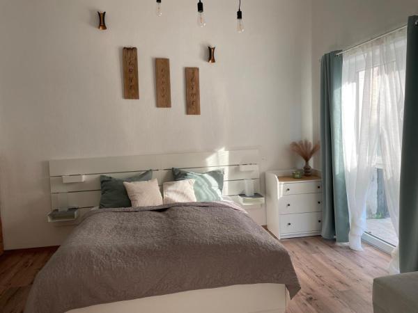 На фото показан объект Ferienwohnung Wulkatal, расположенный в городе Pöttsching.