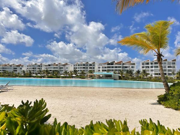 A la foto es mostra l'objecte Luxury Condo The Beach Crystal Lagoon situat a la ciutat de Punta Cana.
