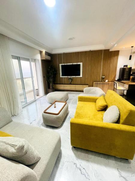 Op de foto is het object Luxury Sea View Apartment te zien, gelegen in de stad Monastir.