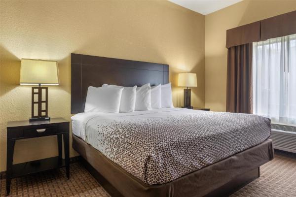 Best Western Bastrop Pines Inn - Bastrop, TX