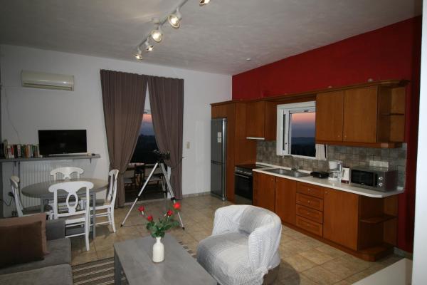 På billedet ses objektet Quality Suite, Tranquility, Sea Views, Breeze beliggende i byen Kamára.