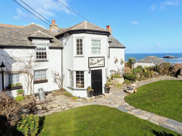 Manor House - Perranporth