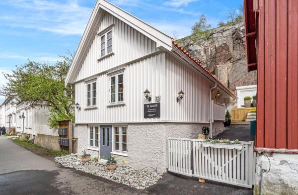 Op de foto is het object Idylliske Nordbyen - Brygga i Tønsberg te zien, gelegen in de stad Tønsberg.