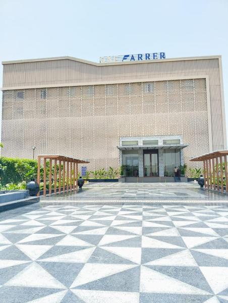 A la foto es mostra l'objecte One Farrer Hotels And Resorts situat a la ciutat de Meerut.