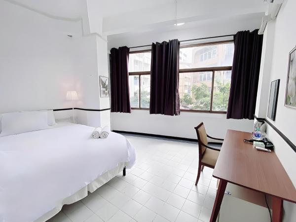 写真にはSamphanthawong市にあるGO INN Hua Lamphong - โกอินน์ หัวลำโพงが写っています。