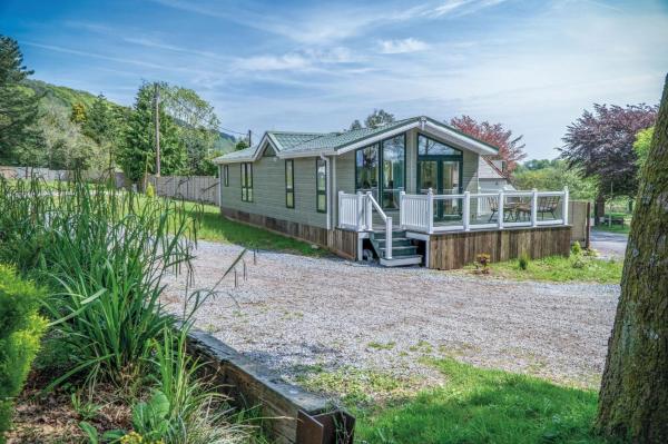 5 Manor Lodge - 2 Bedroom Lodge - Pendine - Pembrokeshire