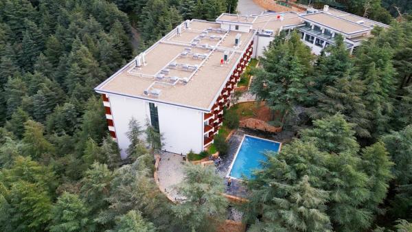 Kuvassa näkyy kohde El-Arz Hotel, joka sijaitsee kaupungissa Boghni.