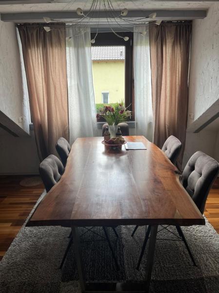 På billedet ses objektet Gemütliche Ferienwohnung beliggende i byen Rimpar.