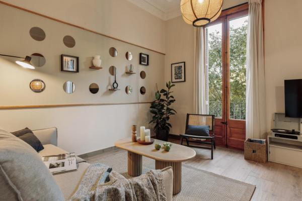 Kusku - 3 bedrooms and balcony in Eixample Dreta, Barcelone