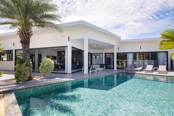 A la foto es mostra l'objecte Villa Brianna Luxuria 4 - Rawai situat a la ciutat de Rawai Beach.