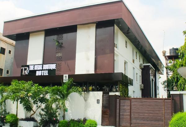 På billedet ses objektet The Regal Boutique Hotel beliggende i byen Abuja.