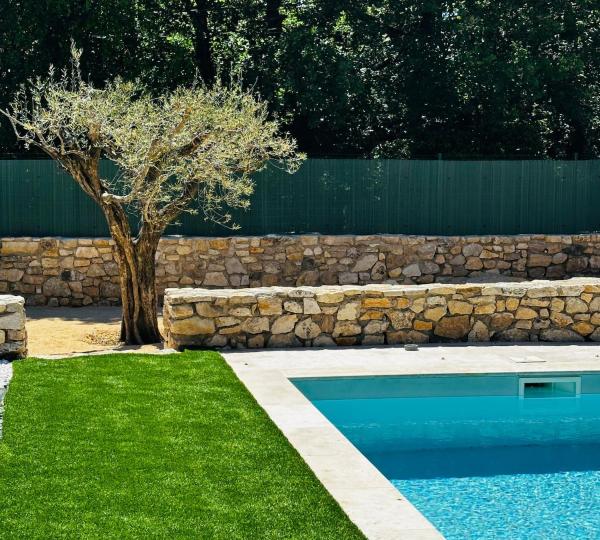 A la foto es mostra l'objecte Maison Villa Malon Sud Aubussargues Uzès Nîmes avec piscine situat a la ciutat de Aubussargues.