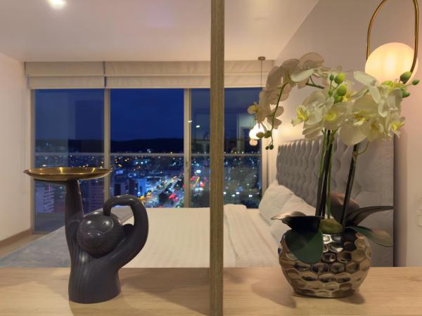 A la foto es mostra l'objecte Suite Apartamento Espectacular Vista La Carolina - ONE Quito situat a la ciutat de Quito.