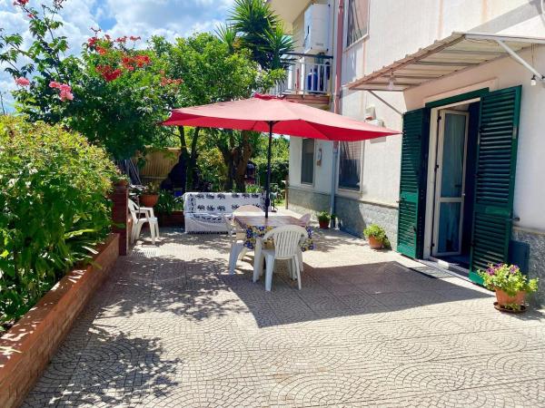 A la foto es mostra l'objecte Home da Manu situat a la ciutat de Agropoli.