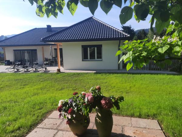 På bilden syns objektet Suite 2 Personen som ligger i staden Heiligen Gestade.