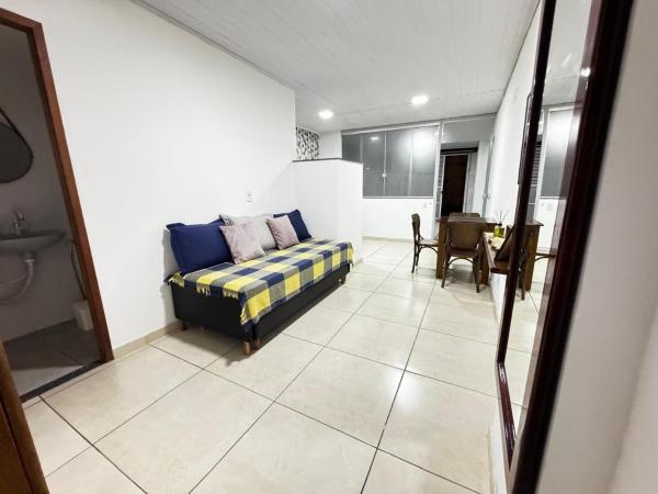 A la foto es mostra l'objecte Apto próximo ao centro 01 quarto situat a la ciutat de Muriaé.