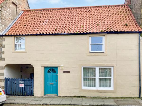 A la foto es mostra l'objecte Next Door Cottage situat a la ciutat de Fenham.