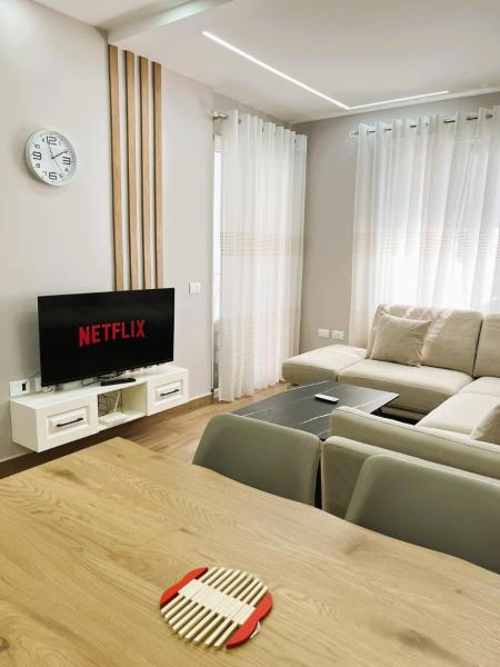 A la foto es mostra l'objecte A&E Seaside Apartment situat a la ciutat de Golem.