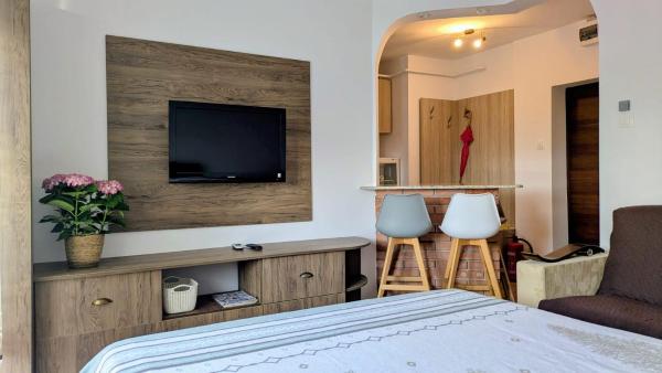 写真にはソバタ市にあるVÉGH Apartmanが写っています。