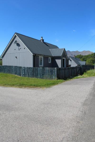 A la foto es mostra l'objecte Fortingall Cottage - Dalmally situat a la ciutat de Dalmally.