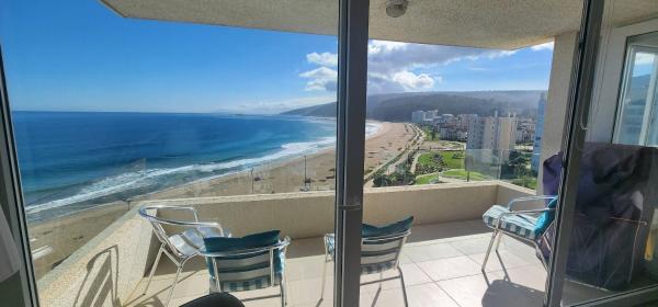 A la foto es mostra l'objecte Departamento en Papudo con vista al mar y piscina situat a la ciutat de Papudo.