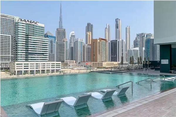 Na zdjęciu widoczny jest obiekt Luxury Apartment Burj Khalifa View Summer Offer położony w mieście Dubaj.
