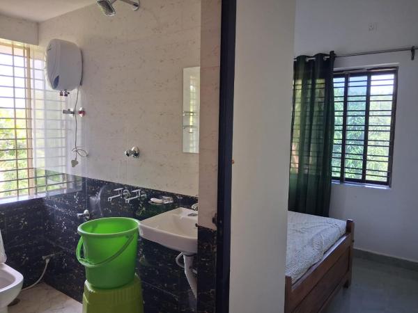 A la foto es mostra l'objecte Sonu's Homestay situat a la ciutat de Kharsingi.