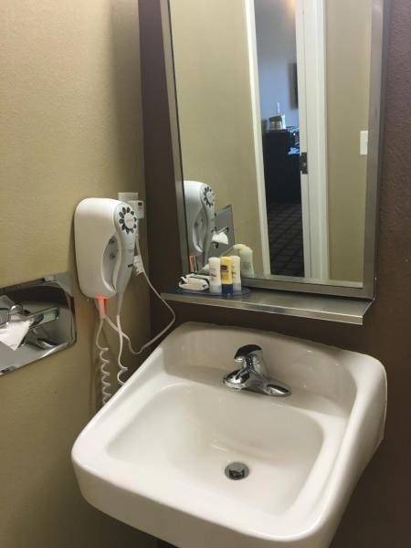 Foto 5: Microtel by Wyndham Perry National Fairground Area I-75