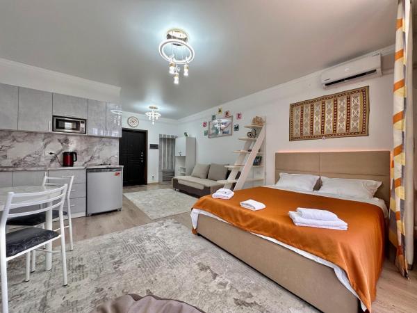 Na zdjęciu widoczny jest obiekt Raduga West 'Amber' Apartment położony w mieście Chyrpykty.