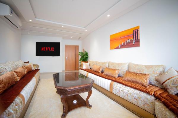 Comfortabel Modern Verblijf Met Airco In Elke Kamer, 3 Tvs, Lift En Parking 24u - Tanger