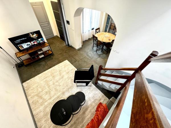 A la foto es mostra l'objecte Le Grey - By BEST KEYS - Maison Duplex Moderne - Entièrement Climatisé - Centre Ville - Smart TV - Machine à Café Nespresso - WiFi Fibre - Check-in Autonome - Parking Gratuit à Proximité situat a la ciutat de Rosoy.