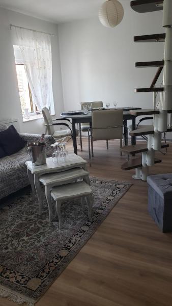 Na zdjęciu widoczny jest obiekt Le Nid Daudèce położony w mieście Chilly.