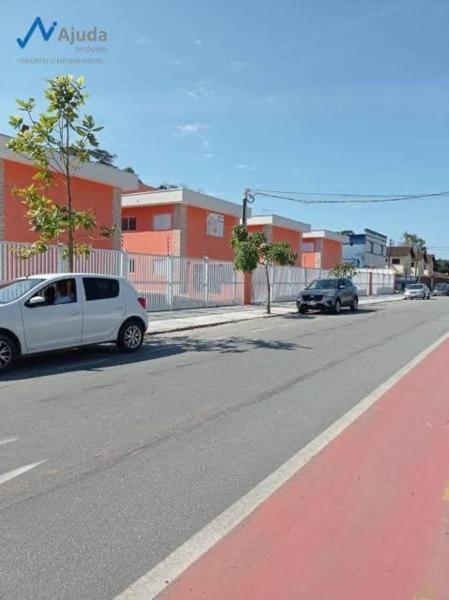 På billedet ses objektet Casa em beliggende i byen Bertioga.