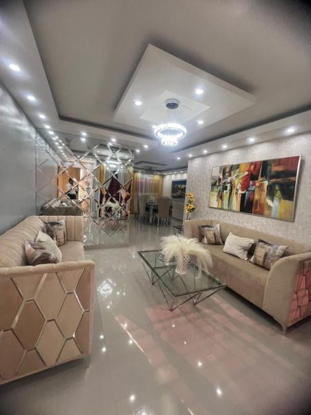 Στη φωτογραφία φαίνεται το αντικείμενο Moderno y amplio apartamento en Santiago που βρίσκεται στην πόλη Carlos Guerra.