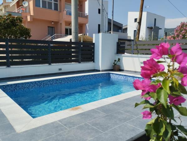 Luxury Villa Victoria, Nea Iraklitsa, Iraklitsa