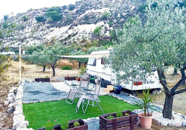 Olive Grove Mountain Caravan - Chypre