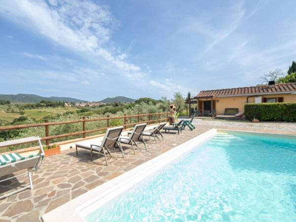 A la foto es mostra l'objecte Holiday Home Pilar by Interhome situat a la ciutat de Strada.