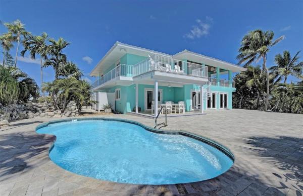 Pier Pressure - Luxury Waterfront Pool Home, 100' Dock - Karibik