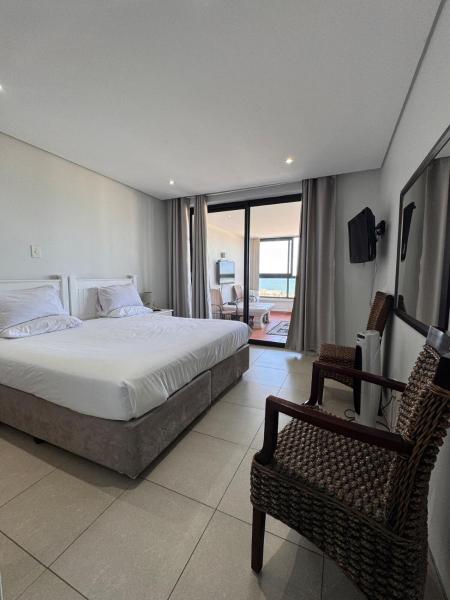 Fotografie 3: Accommodation Front - Comfy 3 Bedroom with Ocean views
