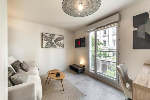 Studio Madison Valmy, Lione