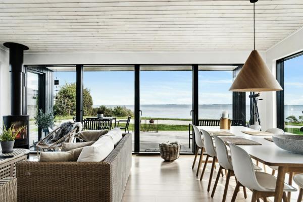 A la foto es mostra l'objecte Modern Summer House At Saksild Beach situat a la ciutat de Odder.