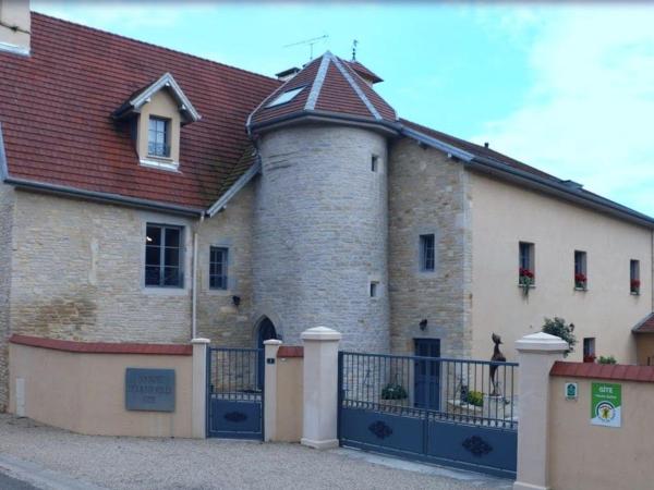 På billedet ses objektet Gîte de charme dans la vallée de l'Ognon avec spa - FR-1-583-489 beliggende i byen Marnay.