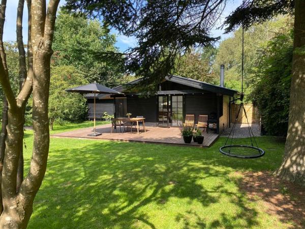 A la foto es mostra l'objecte Elegant Summer House Close To The Beach And Forest situat a la ciutat de Kalundborg.