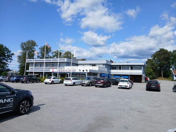 På bildet vises objektet Høk Kro & Motell AS som ligger i byen Sponvika.