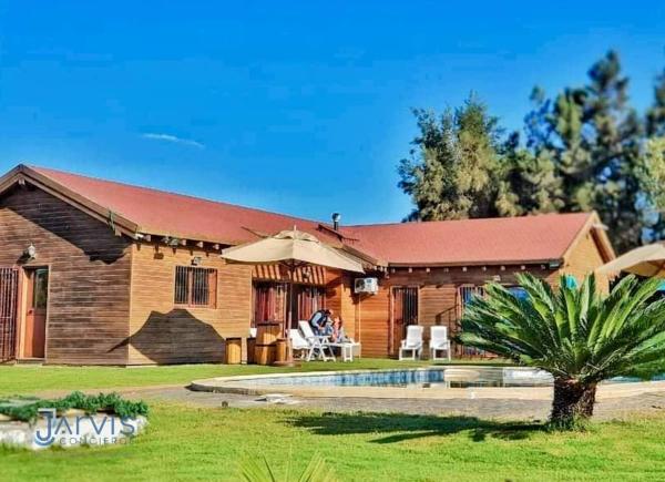 Domaine Essanya Chalet and bungalows Nature quiet and private pool