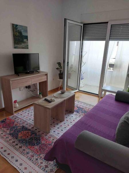 Cozy Apartment With Private Garage - Walk To City Center - Budva