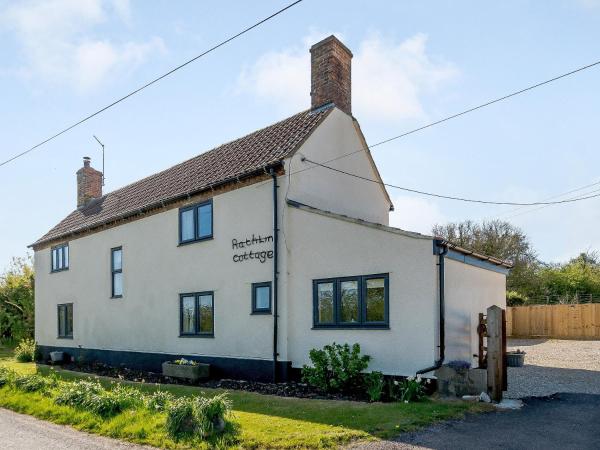 Na foto é possível ver o objeto Rathlin Cottage localizado na cidade de Cambridge.