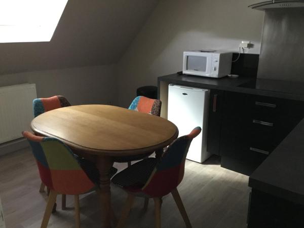Na fotografii je vidět objekt Maison 1er étage chéreng 6kms stade Pierre Mauroy 4 personnes nacházející se ve městě Anstaing.