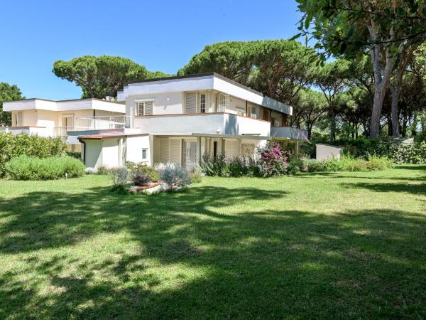 Na zdjęciu widoczny jest obiekt Villa Tiffany by Interhome położony w mieście Punta Ala.